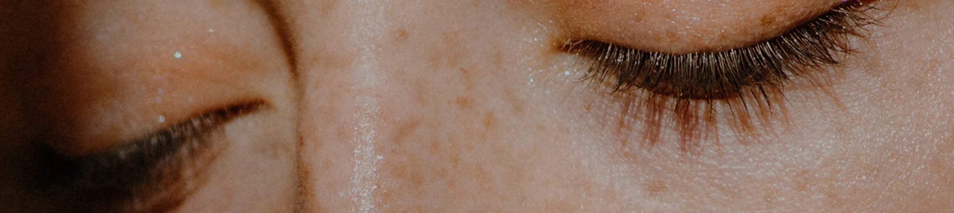 Natuurlijke SPF producten die jouw gezicht helpen stralen van merken zoals Solara Suncare, Inika en Evolve. Van (waterproof) zonnebrandcrèmes tot zonbescherming met een tintje.