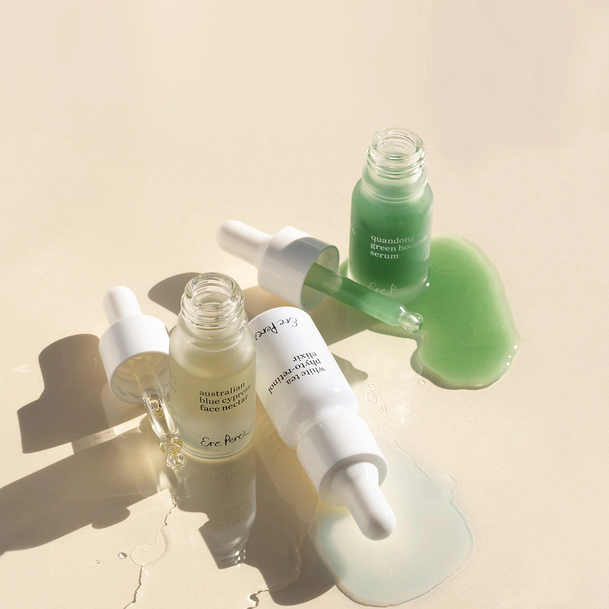 Verwen jezelf of verras iemand speciaal met de prachtige Healthy Skin Heroes Mini Set van Ere Perez! Laat je gezicht stralen met deze heerlijke formules, die niet alleen doeltreffend zijn, maar ook dierproefvrij en vegan. Ontwikkeld om je huid diep te voeden, uitdroging tegen te gaan en een natuurlijke glow naar voren te brengen.