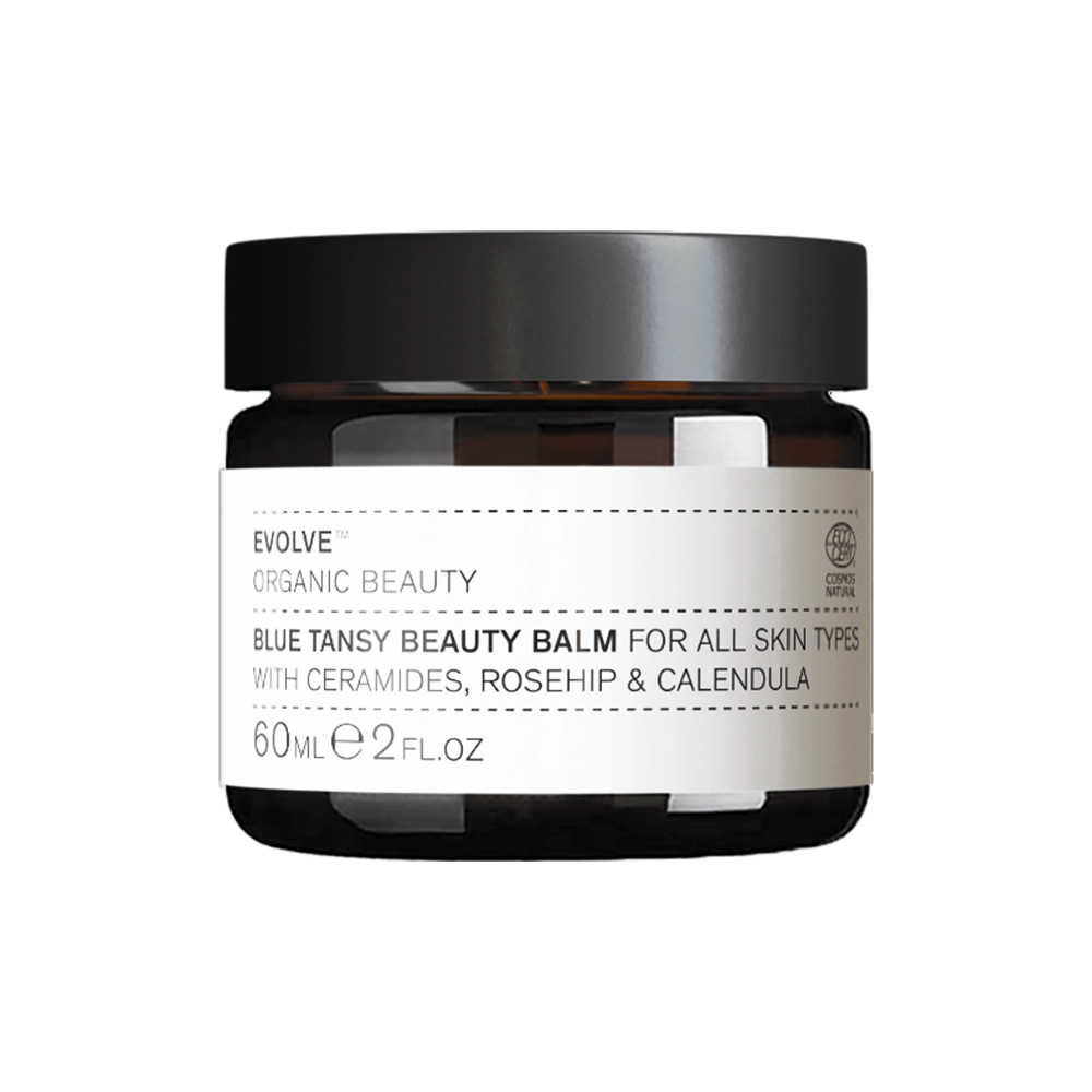 Natuurlijke kalmte in een potje! Voor de gevoelige, gestreste of droge huid
De Blue Tansy Beauty Balm van Evolve Organic Beauty is een luxe, 100% natuurlijke balsem met een rustgevende geur en een krachtige kalmerende werking. Deze multifunctionele balm verandert bij contact met de huid in een zijdezachte olie die diep voedt, beschermt en herstelt.