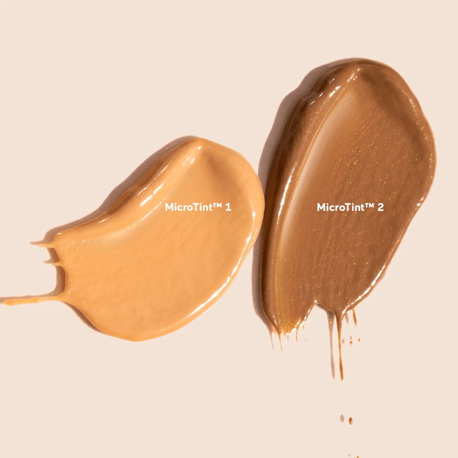 Fortune Teller Brightening Sunscreen Serum is een 3-in-1 innovatieve gel-to-milk minerale vegan zonnebrand met SPF 30 dat duurzaam is verpakt in een glazen flesje. Hij heeft een heel subtiele tint waardoor hij een prachtige dewy en glanzende finish geeft op iedere huidskleur en zelfs een blurring effect geeft. Perfect voor onder je make-up als primer!