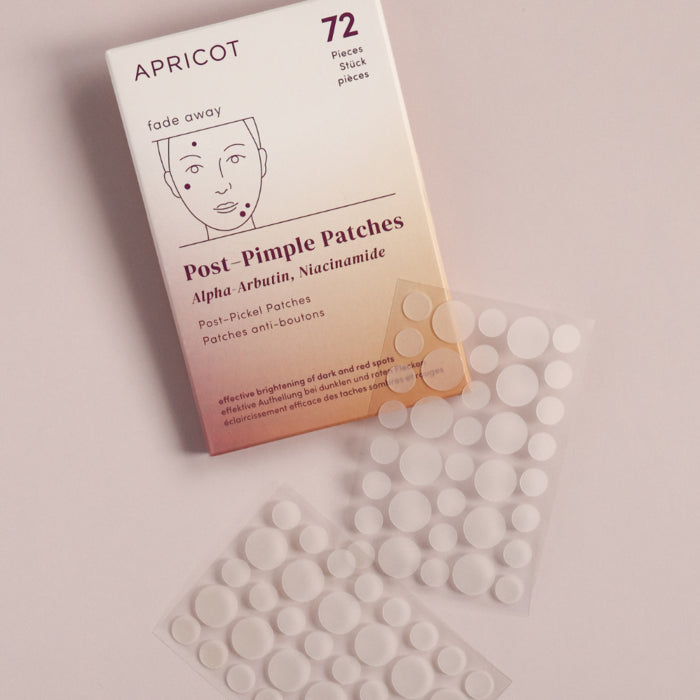 Maak kennis met je nieuwe geheime wapen tegen donkere en rode vlekken! De Post Pimple Patches van Apricot zijn een vegan en dierproefvrije oplossing om hyperpigmentatie en roodheid na puistjes effectief aan te pakken. Deze innovatieve pleisters zijn verrijkt met krachtige ingrediënten zoals alfa-arbutine en niacinamide, die bekend staan om hun huidverlichtende en kalmerende eigenschappen.