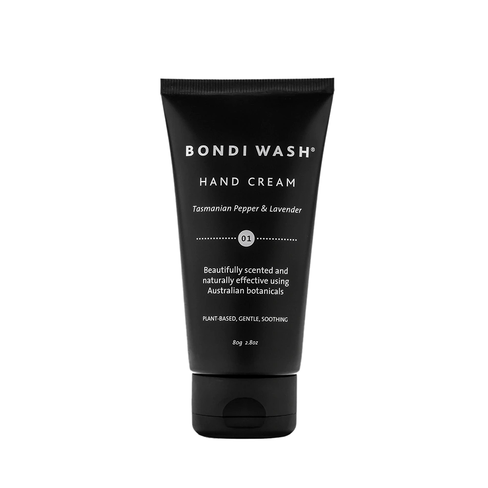 Ervaar de luxe van Bondi Wash Hand cream. Een vegan handcrème, zorgvuldig samengesteld met natuurlijke ingrediënten om je handen te voeden en te beschermen. Deze natuurlijke handcrème combineert de kracht van Australische botanische extracten met een subtiele geur, waardoor je huid zijdezacht aanvoelt zonder een vettig residu achter te laten.