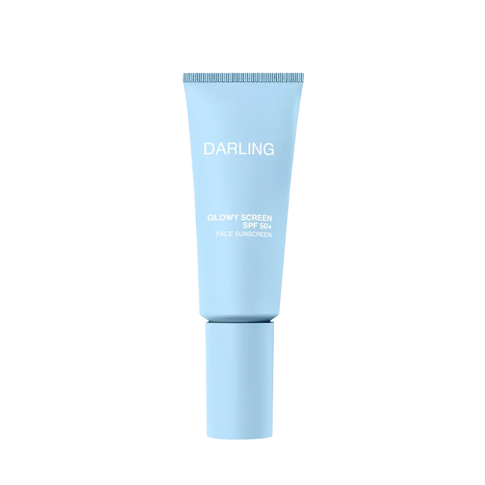 De Darling Glowy Face Cream SPF50 is een luxe, multifunctionele veganistische en dierproefvrije dagcrème met breedspectrum zonbescherming (SPF50) én huidverzorgende eigenschappen. De zijdezachte textuur geeft de huid een subtiele glow zonder vet aan te voelen of witte waas achter te laten, perfect voor dagelijks gebruik.