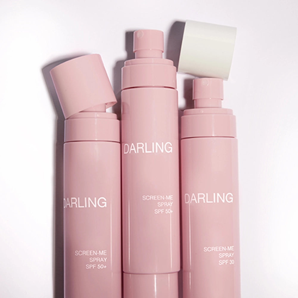 Darling Screen-Me Spray SPF30, een transparante zonbescherming voor Lichaam en Gezicht! Deze ultralichte zonnebrandspray met breedspectrum SPF30 is 100% vegan en oceaanvriendelijk.