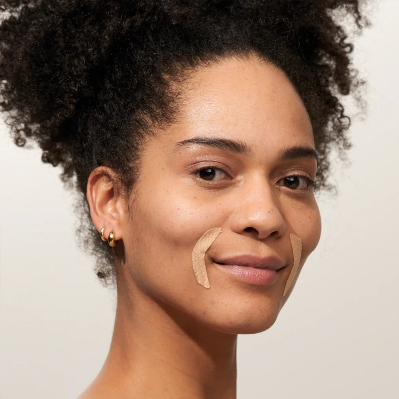 Facetaping met Apricot face patches - vegan mouth patches voor rimpelvermindering