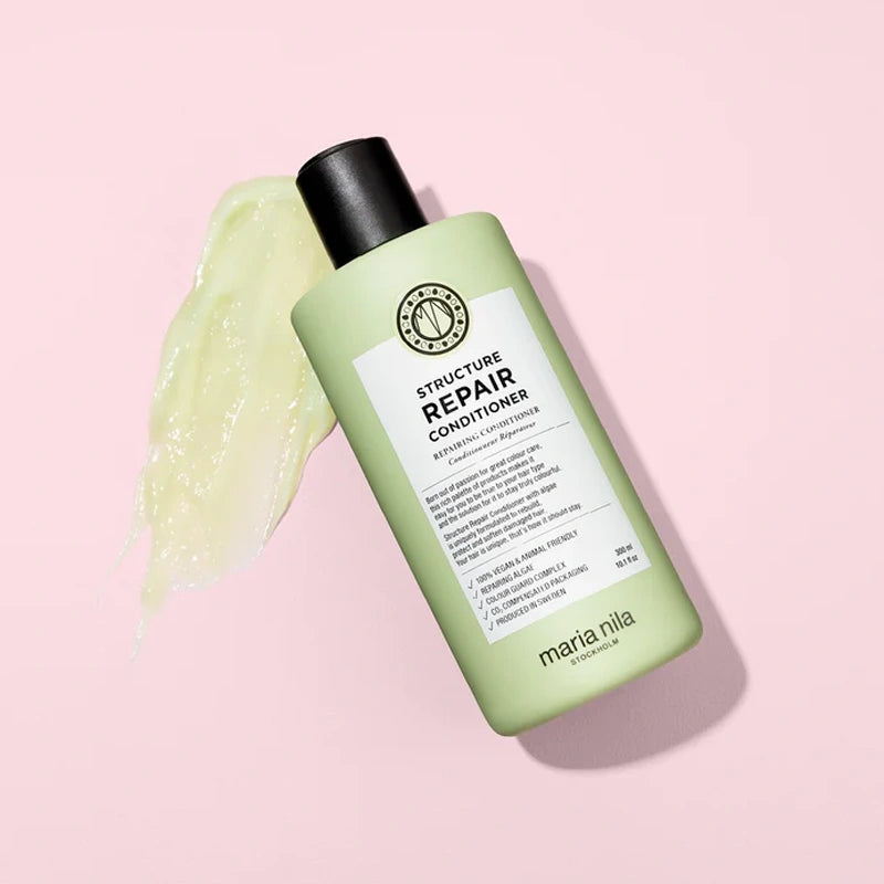 Maria Nila Structure Repair Conditioner is een 100% natuurlijk ontwarrende conditioner voor beschadigd, droog en chemisch behandeld haar.