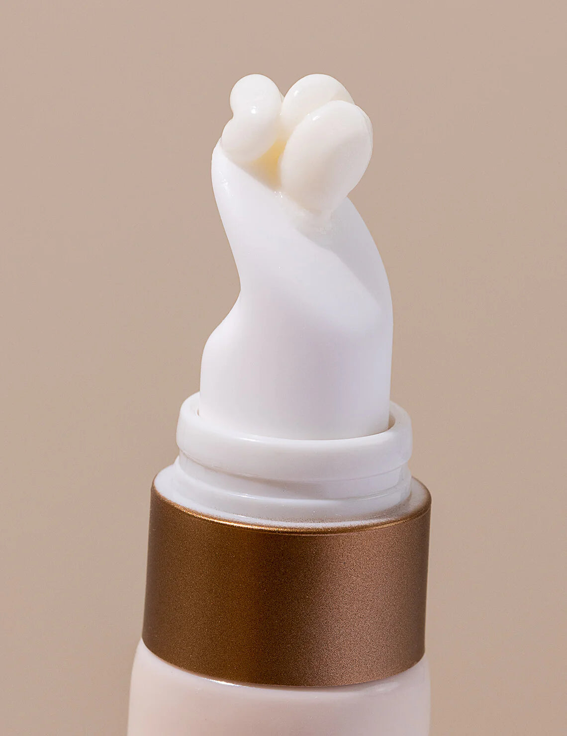 INIKA Phytofuse Renew™ Eye Cream is een natuurlijke oogcrème die de kwetsbare huid rondom het oog verzorgt, kalmeert en verfrist.