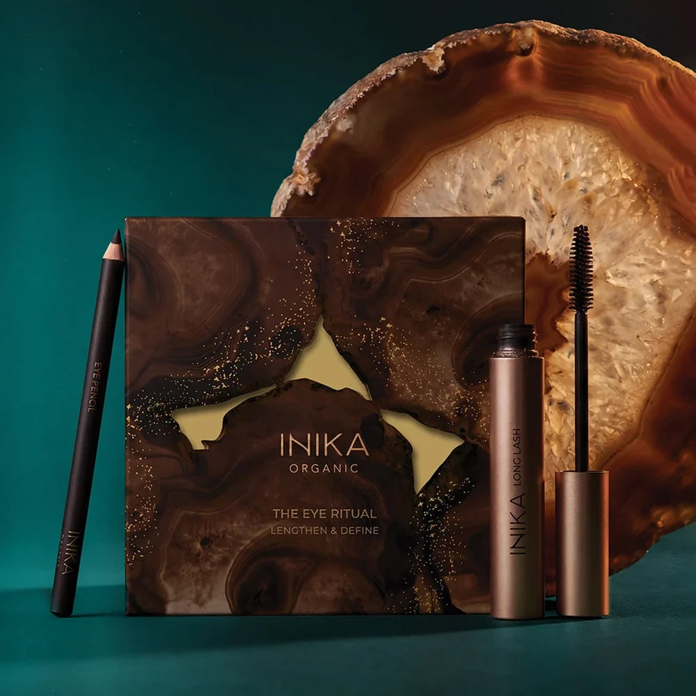 Prachtige vegan cadeauset van Inika organic met oogpotlood en mascara