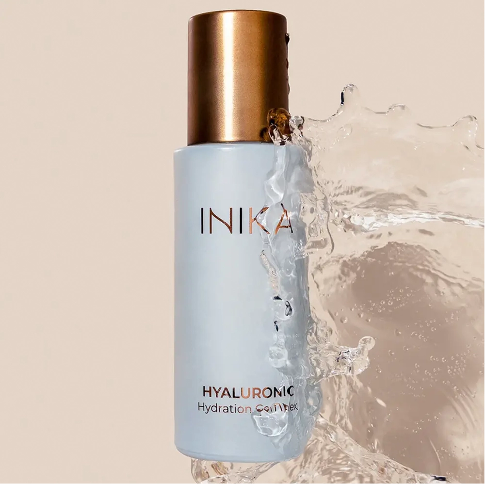INIKA Organic The Hydration Ritual Plump & Glow verzorgingsset met Hyaluronic Hydration Complex en Phytofuse Renew dagcrème.