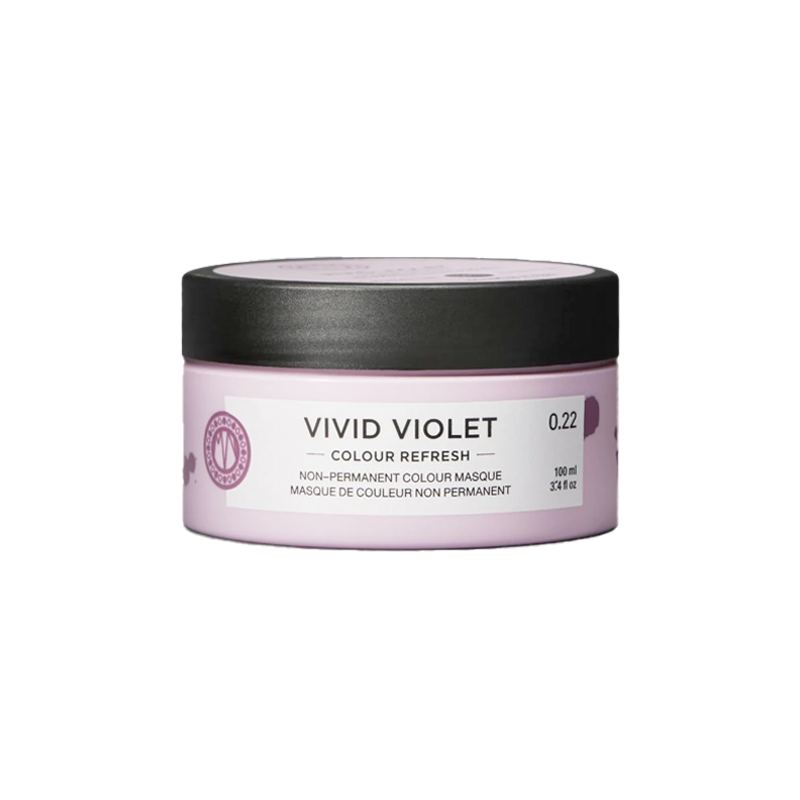 Maria Nila Colour Refresh Vivid Violet is een vegan voedend kleurmasker met niet-permanente kleurpigmenten dat de kleur van je haar snel en gemakkelijk opfrist. Het natuurlijke masker bevat kleurpigmenten die door je haar worden opgenomen. Deze kleur verdwijnt langzaam weer na 4 tot 10 wasbeurten. Daarnaast hydrateert en vermindert dit haarmasker pluis voor een zijdezacht en glanzend resultaat.