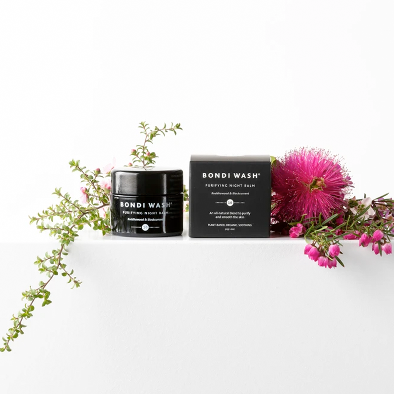 Een veganistische intens voedende nachtcreme van 100% natuurlijke ingrdiënten. Vegan & dierproefvrije nachtbalm.