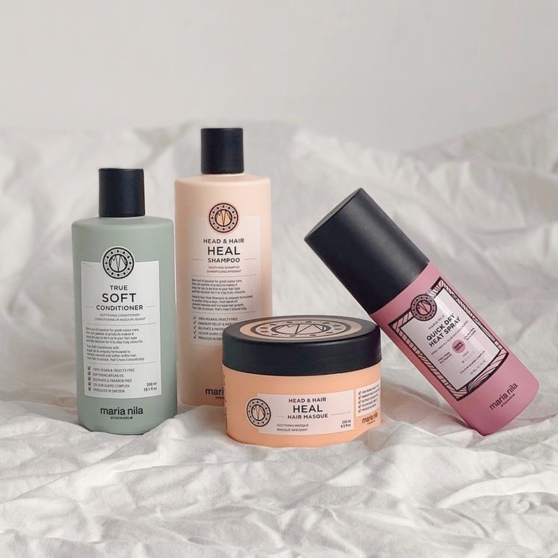 Maria Nila True soft conditioner. Head & Head Heal shampoo & Haarmasker. En de Maria Nila Quick Dry heatspray. Allemaal volledig vegan, clean, duurzaam & dierproefvrij.
