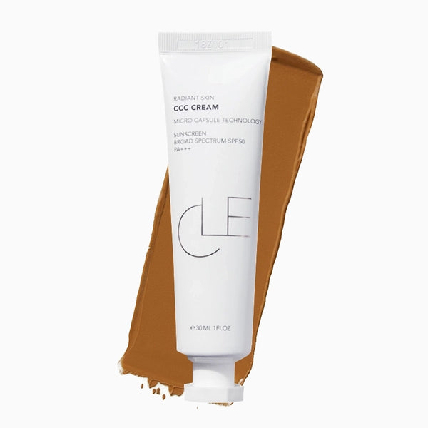 Laat je huid stralen met de CCC Cream van CLE Cosmetics! Deze lichte alles-in-een primer en foundation bevat een indrukwekkende SPF50 PA+++, en het beste van alles: het is volledig vegan en dierproefvrij!