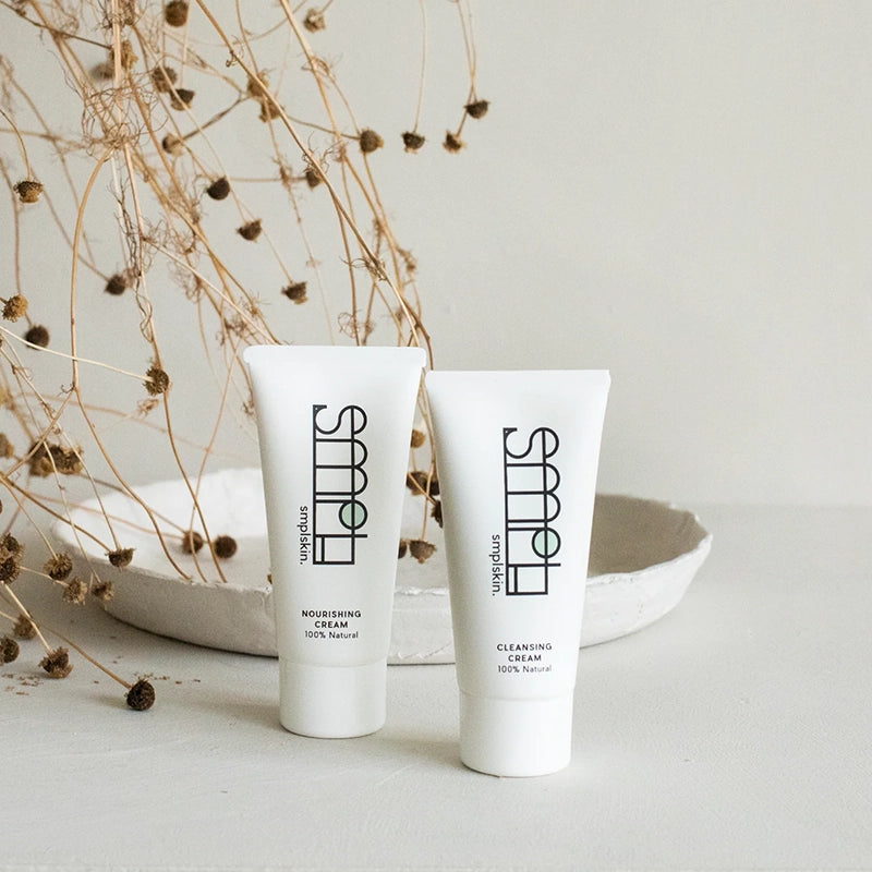 Het voeden van je huid is belangrijk, maar het reinigen ervan is minstens zo belangrijk. Een gezonde huid begint namelijk bij een goede reiniging. Kies daarom vanaf nu voor de natuurlijke reinigingscrème van SMPL Skincare, die vegan en dierproefvrij is.