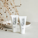 Het voeden van je huid is belangrijk, maar het reinigen ervan is minstens zo belangrijk. Een gezonde huid begint namelijk bij een goede reiniging. Kies daarom vanaf nu voor de natuurlijke reinigingscrème van SMPL Skincare, die vegan en dierproefvrij is.
