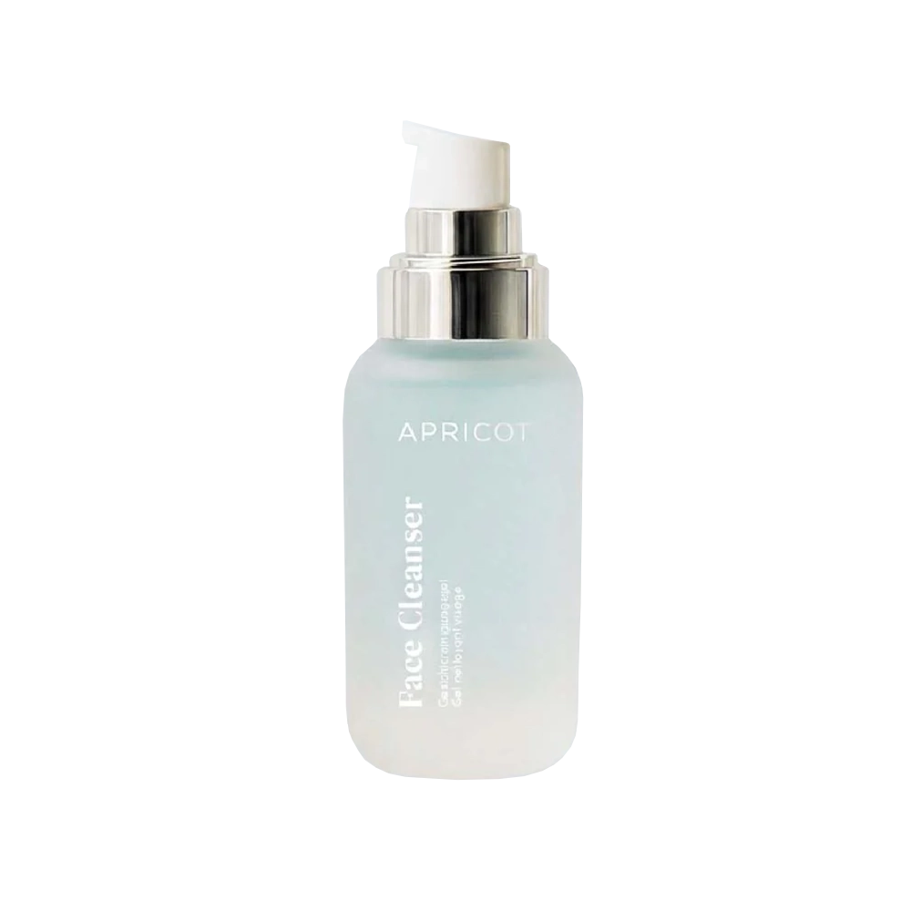 Geef je huid een frisse start met de Apricot Beauty Vegan Face Cleanser, een milde maar effectieve gezichtsreiniger die de huid grondig zuivert zonder haar natuurlijke balans te verstoren. Deze zachte reinigingsgel verwijdert overtollig talg, make-upresten en dagelijkse onzuiverheden, terwijl de huid schoon, comfortabel en zichtbaar frisser aanvoelt.
Geheel dierproefvrij en clean.