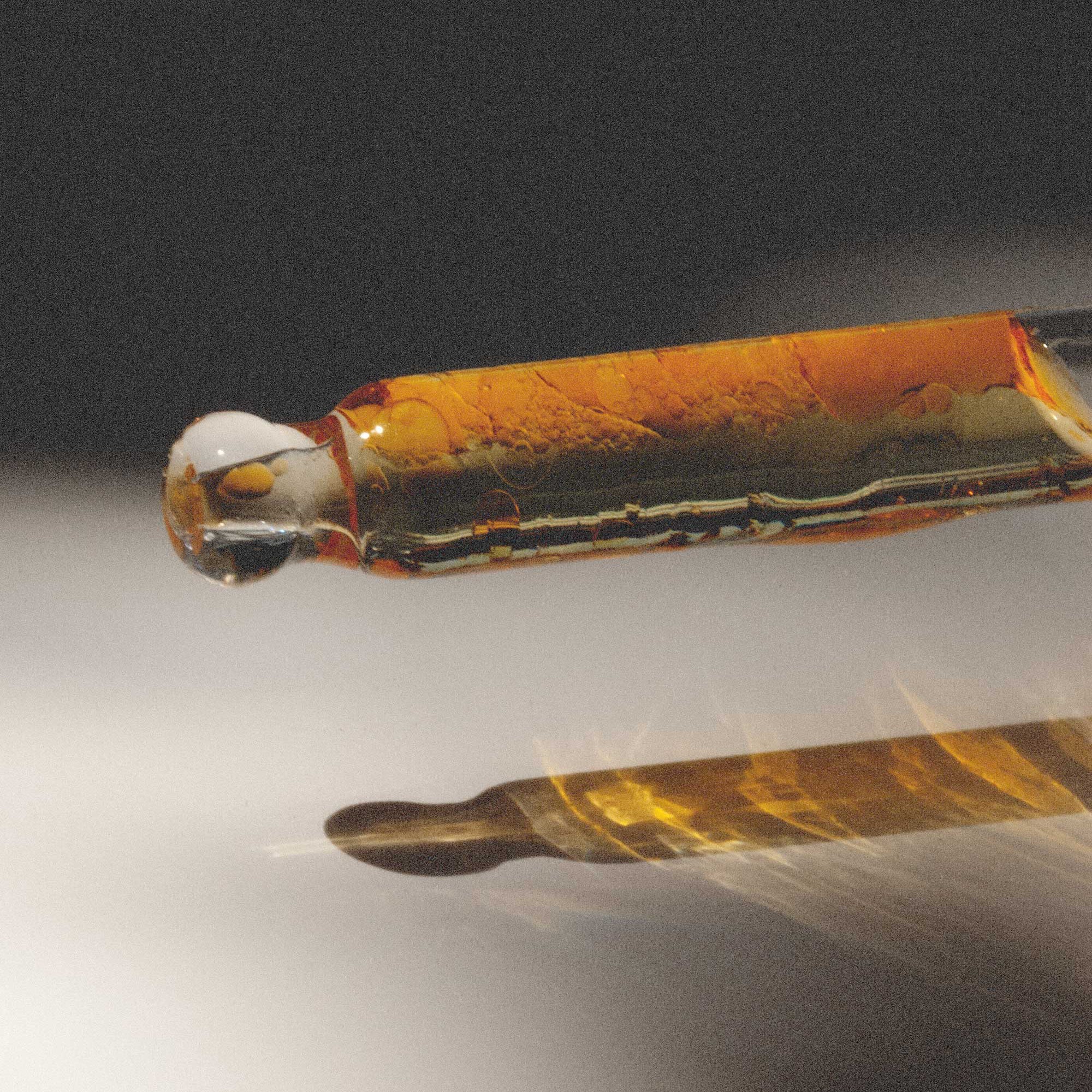 Pipet van CLE Cosmetics Vitamin C elixir gezichtsolie en serum in 1 voor minder rimpels en een stralende huid