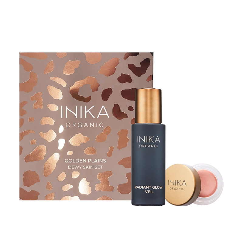 Deze prachtig verpakte set van INIKA geeft je make-up een prachtige glow met een mooie gezonde kleur. De Lip and Cheek Cream in Dusk smelt perfect met je huid voor een natuurlijke finish. De Radiant Glow Veil geeft je huid een natuurlijke glow en werkt als vegan vochtinbrengende crème, primer & highlighter in 1. De multitasking lichtgewicht voedende 3-in-1 formule is voorzien van lichtreflecterende technologie om de huid een stralende finish te geven voor de perfecte basis.