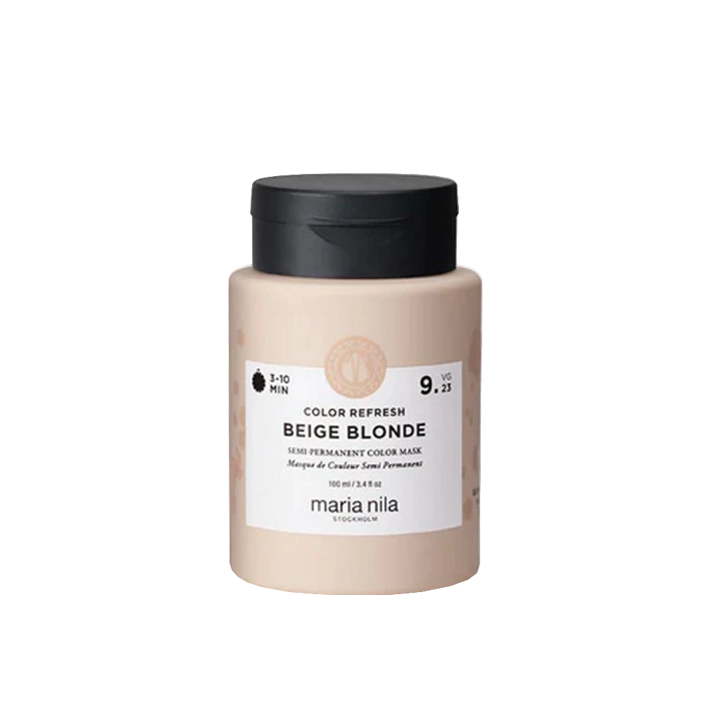 Maria Nila Colour Refresh is een vegan voedend kleurmasker met niet-permanente kleurpigmenten dat de kleur van je haar snel en gemakkelijk opfrist. Het natuurlijke masker bevat kleurpigmenten die door je haar worden opgenomen. Deze kleur verdwijnt langzaam weer na 4 tot 10 wasbeurten. Daarnaast hydrateert en vermindert dit haarmasker pluis voor een zijdezacht en glanzend resultaat.