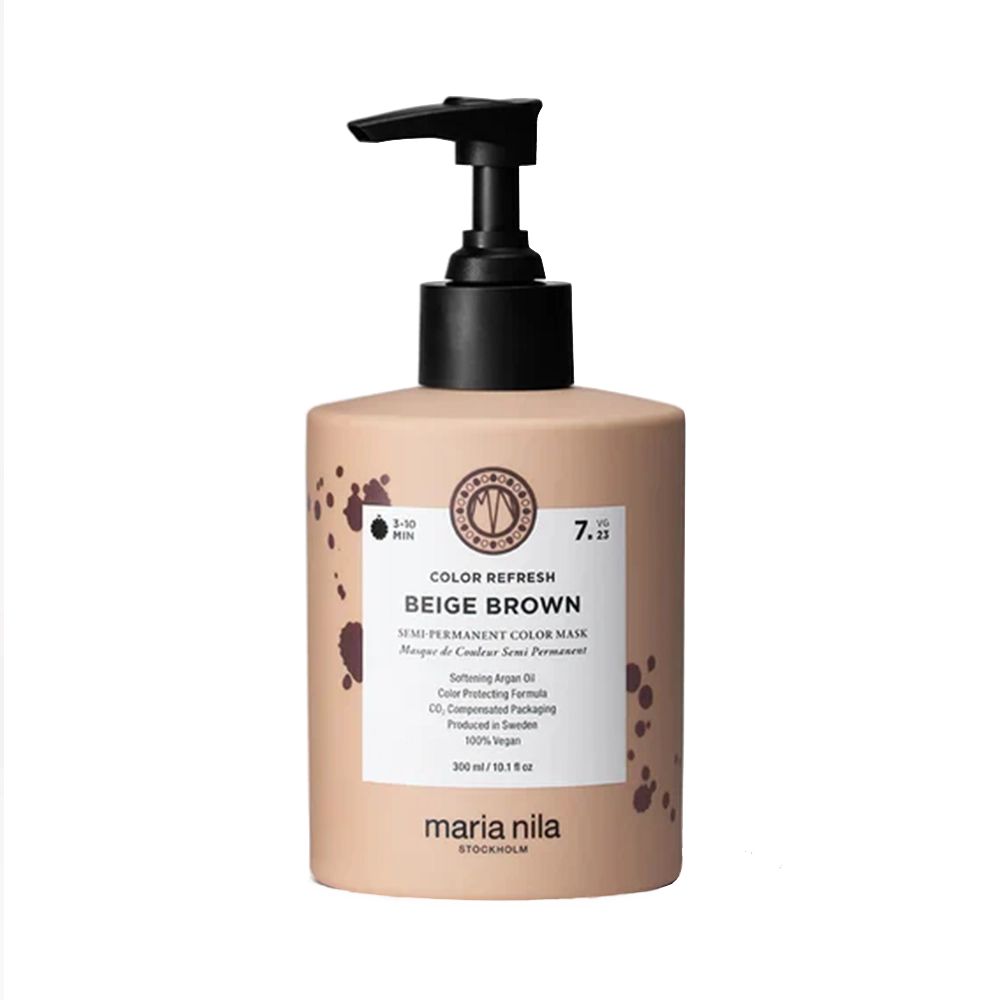 Maria Nila Colour Refresh is een vegan voedend kleurmasker met niet-permanente kleurpigmenten dat de kleur van je haar snel en gemakkelijk opfrist. Het natuurlijke masker bevat kleurpigmenten die door je haar worden opgenomen. Deze kleur verdwijnt langzaam weer na 4 tot 10 wasbeurten. Daarnaast hydrateert en vermindert dit haarmasker pluis voor een zijdezacht en glanzend resultaat.