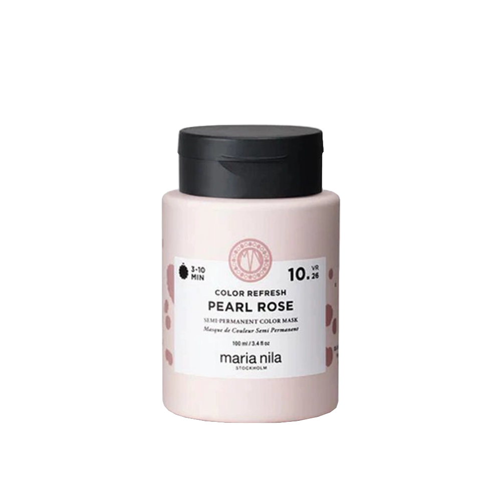 Maria Nila Colour Refresh is een vegan voedend kleurmasker met niet-permanente kleurpigmenten dat de kleur van je haar snel en gemakkelijk opfrist. Het natuurlijke masker bevat kleurpigmenten die door je haar worden opgenomen. Deze kleur verdwijnt langzaam weer na 4 tot 10 wasbeurten. Daarnaast hydrateert en vermindert dit haarmasker pluis voor een zijdezacht en glanzend resultaat.