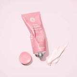 De Maria Nila Pure Volume Gift Box is gemaakt van 100% gerecyclede materialen en bevat een Pure Volume Shampoo, Pure Volume Conditioner. is geheel vegan, dierproefvrij en natuurlijk.
