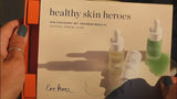Verwen jezelf of verras iemand speciaal met de prachtige Healthy Skin Heroes Mini Set van Ere Perez! Laat je gezicht stralen met deze heerlijke formules, die niet alleen doeltreffend zijn, maar ook dierproefvrij en vegan. Ontwikkeld om je huid diep te voeden, uitdroging tegen te gaan en een natuurlijke glow naar voren te brengen.