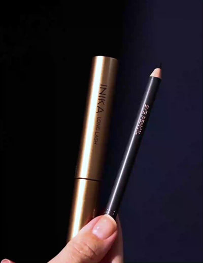 Vegan make-up cadeauset van INIKA met eye pencil en mascara 