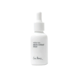 Dit is een waterbased serum die vol zit met Niacinamide, Panthenol en plantbased alternatieven voor Retinol. Dit natuurlijke veganistische retinol-elixer is een echt wondermiddel als het gaat om het zacht laten aanvoelen van je huid en het verminderen van oneffenheden. In tegenstelling tot andere anti-aging retinols, stript deze je huid niet en laat deze je huid niet droog aanvoelen. 