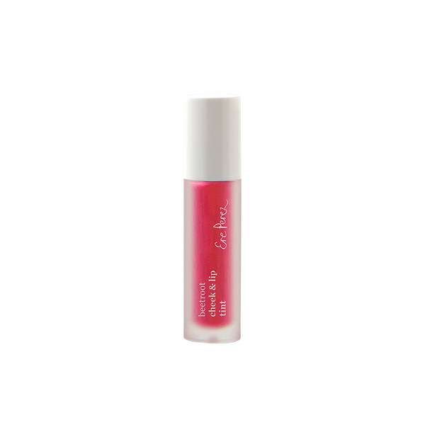 Langdurige tint voor wangen en lippen, dit 2-in-1-product behoort tot de meeste populaire producten van Ere Perez. Een heerlijke formule op waterbasis met extracten van rode biet om de huid te voeden en te hydrateren. Deze gezonde tint is rijk aan antioxidanten, werkt als een natuurlijke 'blush' voor wangen en lippen die de hele dag blijft zitten. Verkrijgbaar in 2 tinten die passen bij iedere huidskleur en op te bouwen is tot de gewenste dekking. 