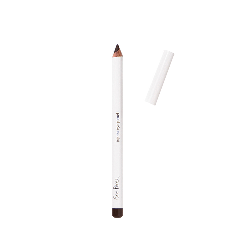 Dit prachtige Jojoba Eye Pencil van Ere Perez is een oogpotlood en eyeliner in een. Het potlood is te gebruiken om je ogen te omlijnen, maar ook om extra diepte aan bijvoorbeeld een Smokey Eye te geven. De toevoeging van Jojoba Oil zorgt voor een zachte en gevoede huid rondom de ogen en maakt hem ook geschikt voor gevoelige ogen.