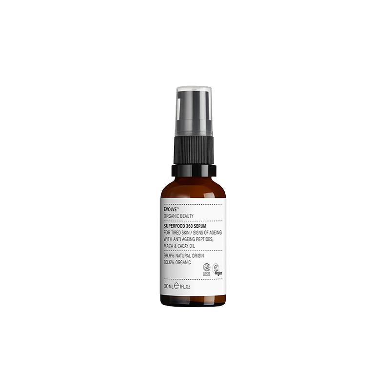 Evolve Superfood 360 Serum van Evolve Beauty is een vegan beschermend anti-aging serum, dat geschikt is voor alle huidtypes. Het lichte serum bestaat uit een combinatie van effectieve en natuurlijke superfoods en is gebaseerd op het zogenaamde "Age Smarter 360-concept", dat buitengewone bescherming biedt en een jongere uitstraling stimuleert - inclusief verbetering van de huidskleur, rimpeldiepte, textuur en de uitstraling.