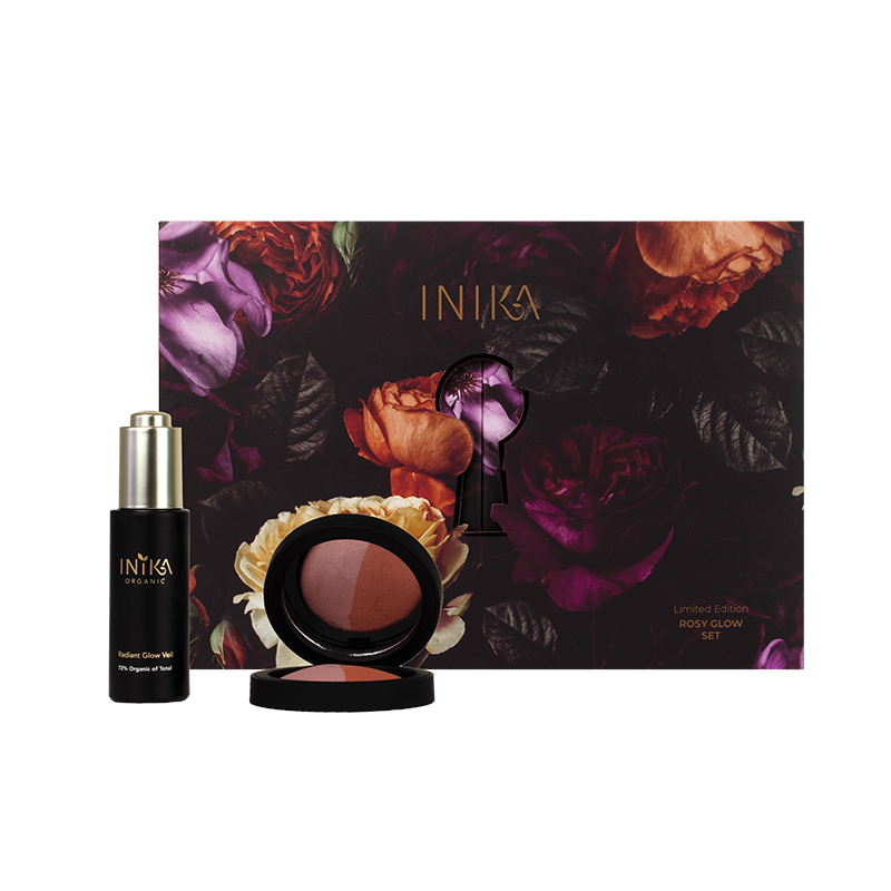 De Limited Edition Rosy Glow Set van INIKA Organic bevat twee favorieten van INIKA en is het perfecte cadeau voor de komende feestdagen. 100% vegan, dierproefvrij en halal gecertificeerd. Speciaal voor de kerstdagen en overige feestdagen.