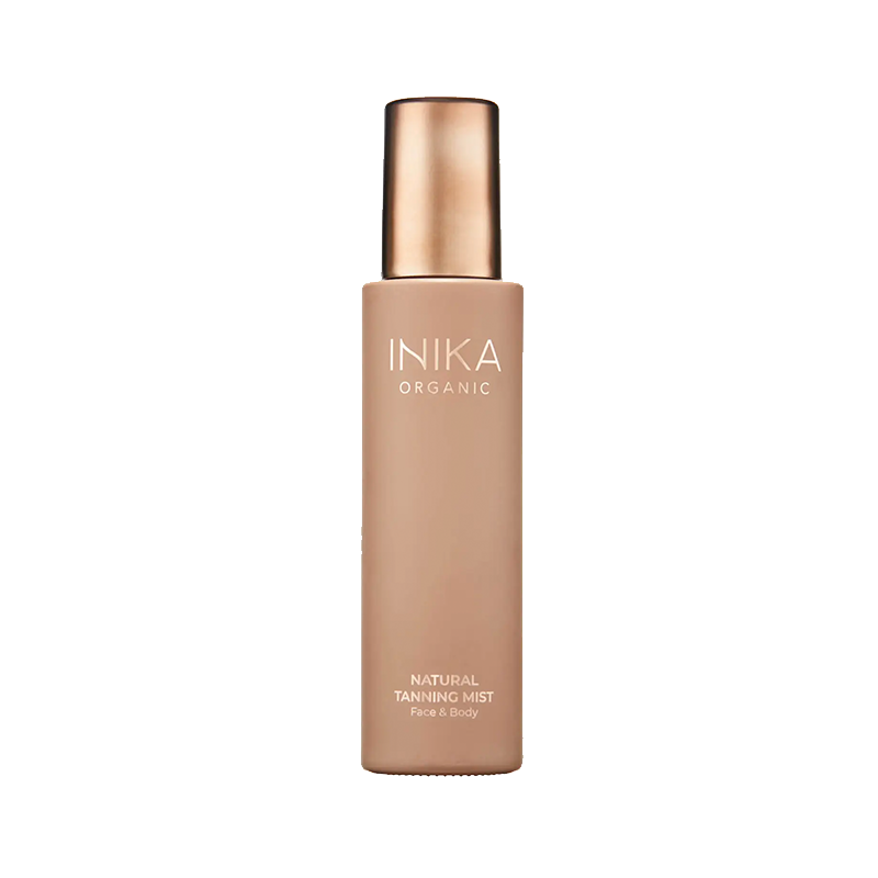 Geef jouw huid een natuurlijke tan met deze vegan zelf bruinende spray van INIKA Organic. Deze Tanning Mist zorgt voor een gebruinde teint zonder de poriën te verstoppen, strepen te maken of de huid uit te drogen. Vol met voedende extracten is deze spray geschikt voor lichaam & gezicht. Een combinatie van rustgevende aloë vera, beschermende roos van Jericho en voedende geranium geven deze mist zijn anti-aging effect. Vrij van alcohol, parfum en 100% vegan en dierproefvrij.