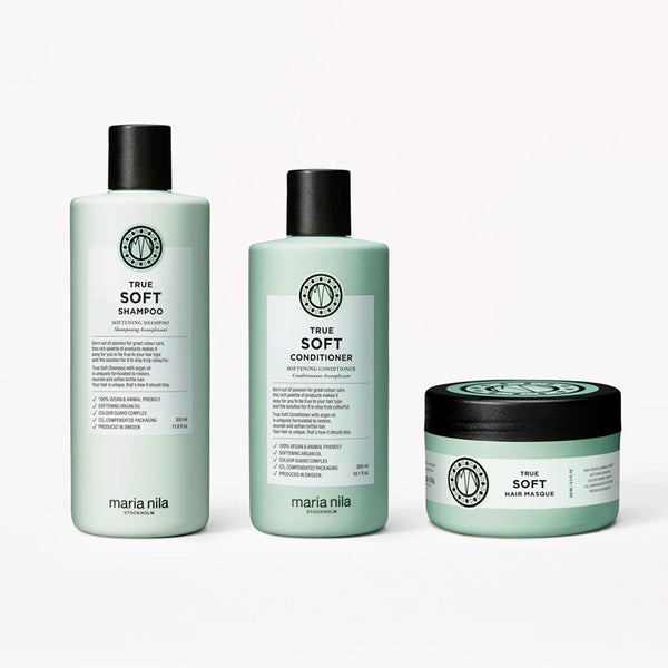 De limited edition Beauty Bags van dit jaar zijn er! Elke Beauty Bag heeft een kleurrijk, uniek ontwerp gemaakt van 100% gerecyclede materialen en bevat de True Soft shampoo, conditioner en het fantastische haarmasker - de perfecte routine in drie stappen. Geheel vegan, dierproefvrij en duurzaam.