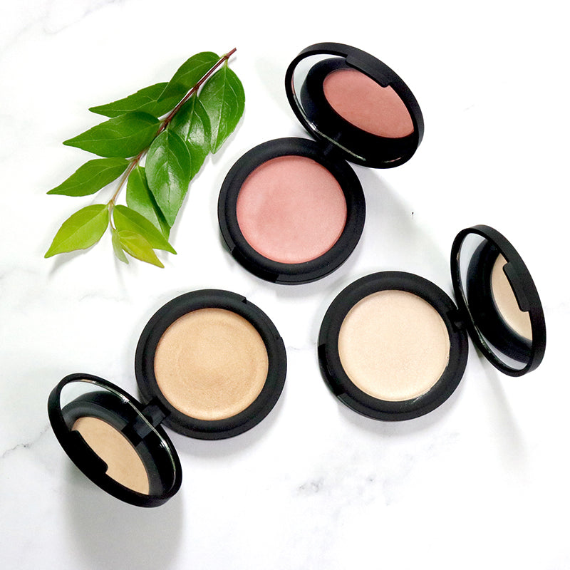 Maak jouw make-up look compleet met deze award winnende cream highlighter van INIKA. 100% natuurlijk & vegan illuminisor die zorgt voor een natuurlijk glow op het gezicht.