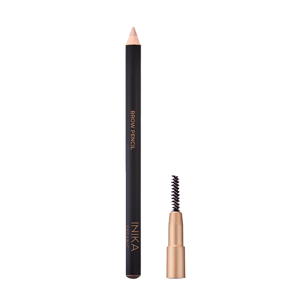 Krijg perfect gedefinieerde wenkbrauwen dankzij deze natuurlijke & vegan brow pencil van INIKA. Verrijkt met gecertificeerde biologische ingrediënten om jouw wenkbrauwen te shapen & op te vullen.