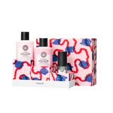 peciaal voor gekleurd haar hebben we de Maria Nila Luminous Colour Holiday Giftbox, deze versterkt de haarstructuur en geeft het meer glans aan het haar. Deze set bevat de Luminous Shampoo en Luminous Conditioner en een gratis True Soft Argan Oil. Maria Nila True Soft Argan Oil is een voedende organische argan olie om je haar te verzachten, te hydrateren en te versterken.