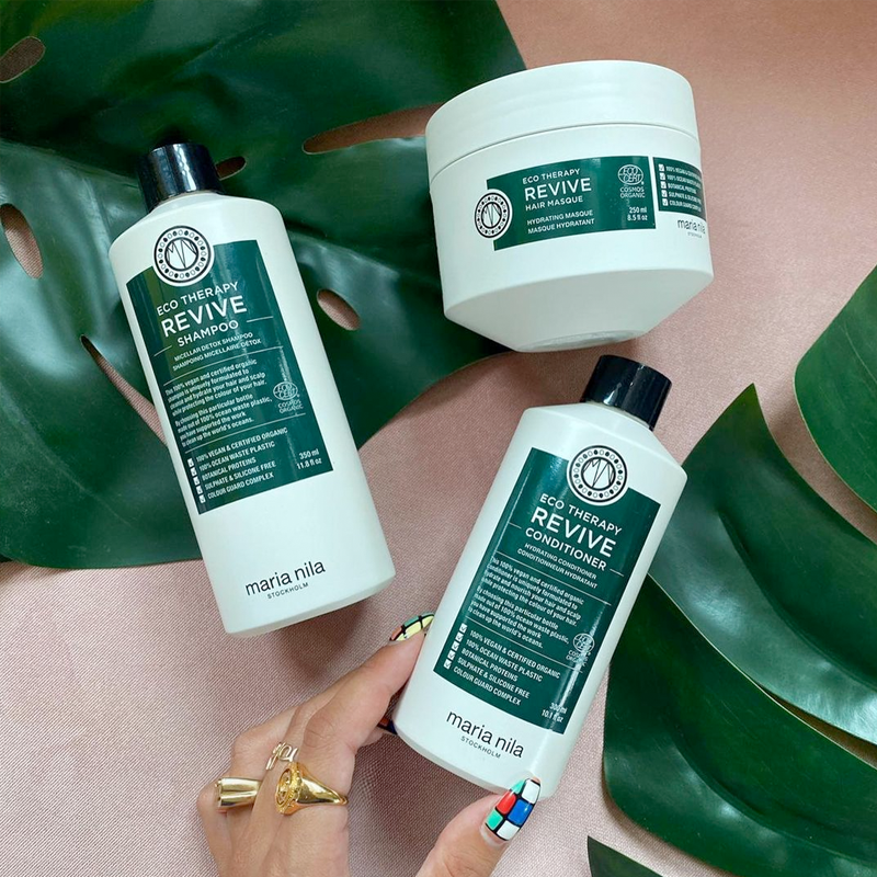 Maria Nila's Eco Therapy Revive collectiobn met shampoo, conditioner en haarmasker. Vegan haarspullen.