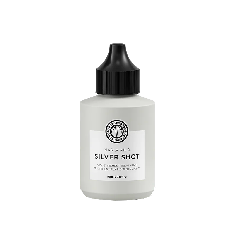 De Silver Shot is een snelle en gemakkelijke redder in nood voor je pas behandeld en gebleekt haar. Het zal je haar en hoofdhuid een boost geven met ingrediënten die conditioneren, hydrateren en voeden. 100% natuurlijk, vegan en dierproefvrij.