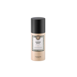 De Style & Finish Shimmer Spray bevat vitamine E! En vitamine E doet zoveel goeds voor je haar! Het stimuleert niet alleen de haargroei en herstelt beschadigde haarzakjes, maar het zorgt er ook voor dat je minder snel grijs haar krijgt. Vitamine E speelt ook een belangrijke rol in de glans van je haar. Het helpt namelijk bij het repareren van gespleten haarpunten en geeft je haar die prachtige glans die het verdient. Dat is toch geweldig?! 