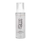 Deze 100% natuurlijke face mist is super effectief in de strijd tegen een droge en verouderende huid. De delicate bloemenwaters verminderen roodheid, terwijl het krachtige algenextract Hydranov®️ en de aloë vera de huid een boost geeft met hydratatie. Het ster ingrediënt Hydranov®️ is bewezen drie keer efficiënter om de huid te hydrateren dan hyaluronzuur en het verbetert het celmetabolisme en de productie van collageen. 