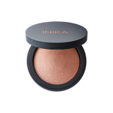 INIKA's Mineral illuminsor Dewdrop is een biologische, vegan, halal & 100% diervriendelijke highlighter met champagne roze ondertonen. 